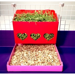 Hearty Hay Buffet with a Coroplast tray as well, the Corral